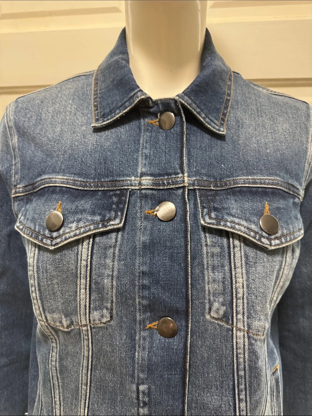 Frame Denim Women's Medium Blue Cropped Jean Jacket Size XSMALL - Picture 3 of 12